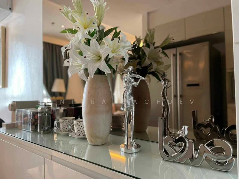 H Sukhumvit 43, Bangkok, 28 Sukhumvit 34 Road, Khlong Tan Nua, Watthana, Bangkok, 2 Bedrooms, 65 sqm, Condo For Rent, by Sunitra Sachdev, 500329805 - DDproperty.com