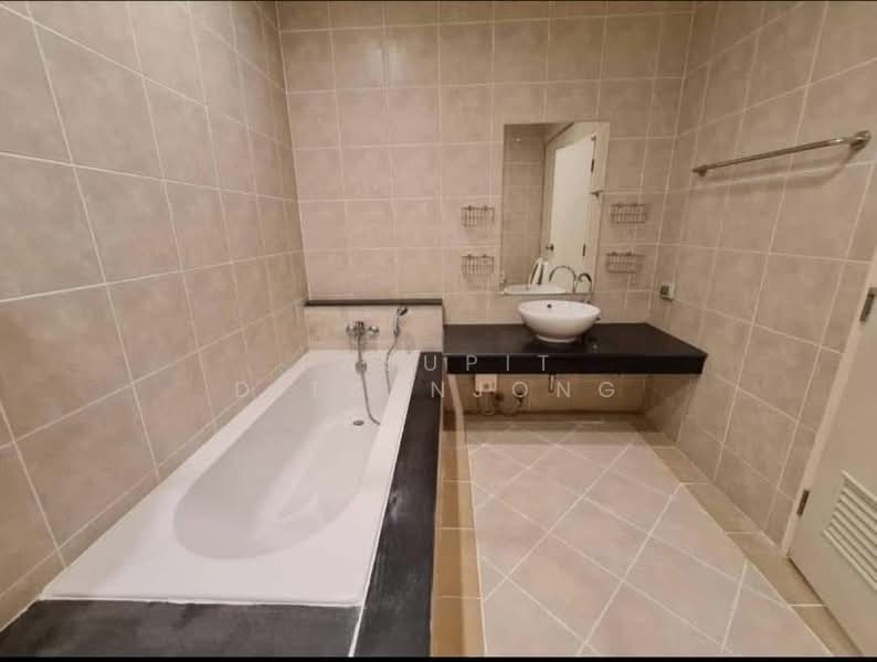 Baan Ravipa Sukhumvit 103, Bangkok, Soi Sukhumvit 103 (Udomsuk Road), Bang Chak, Phra Khanong, Bangkok, 5 Bedrooms, 260 sqm, Single Detached House For Rent, by Pasupit Ditbanjong, 500329829 - DDproperty.com