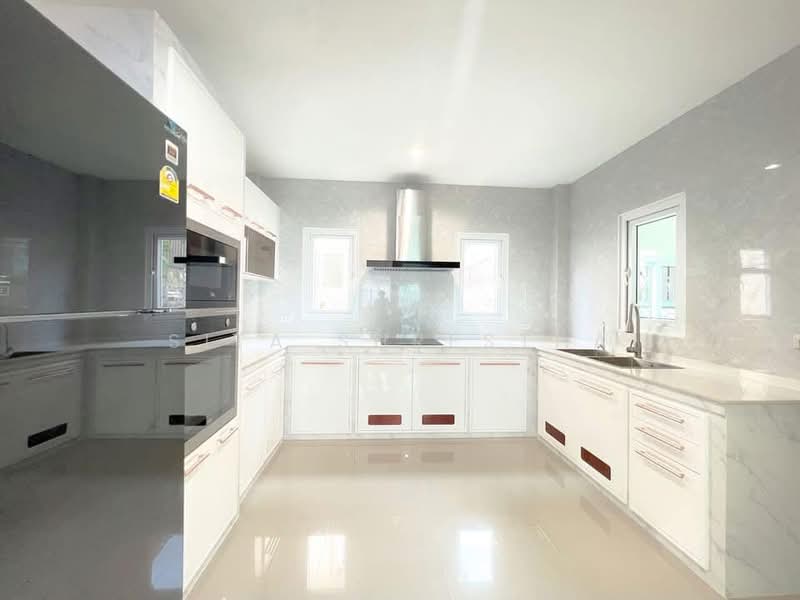3-BR House, Chon Buri (Pattaya), Nong Pla Lai, Bang Lamung (Pattaya), Chon Buri (Pattaya), 3 Bedrooms, 272 sqm, Single Detached House For Rent, by Sita Shrestha, 500329830 - DDproperty.com