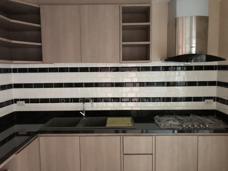 ทาวน์เฮาท์ 4-ห้องนอน, กรุงเทพ, คลองตันเหนือ, วัฒนา, กรุงเทพ, 350 ตร.ม., ทาวน์เฮ้าส์ ให้เช่า, โดย Pasupit Ditbanjong, 500329840 - DDproperty.com