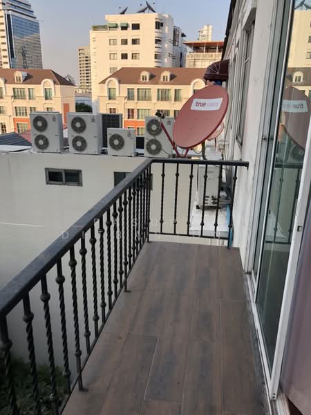 4-BR Townhouse, Bangkok, Khlong Tan Nua, Watthana, Bangkok, 4 Bedrooms, 350 sqm, Townhouse For Rent, by Pasupit Ditbanjong, 500329840 - DDproperty.com