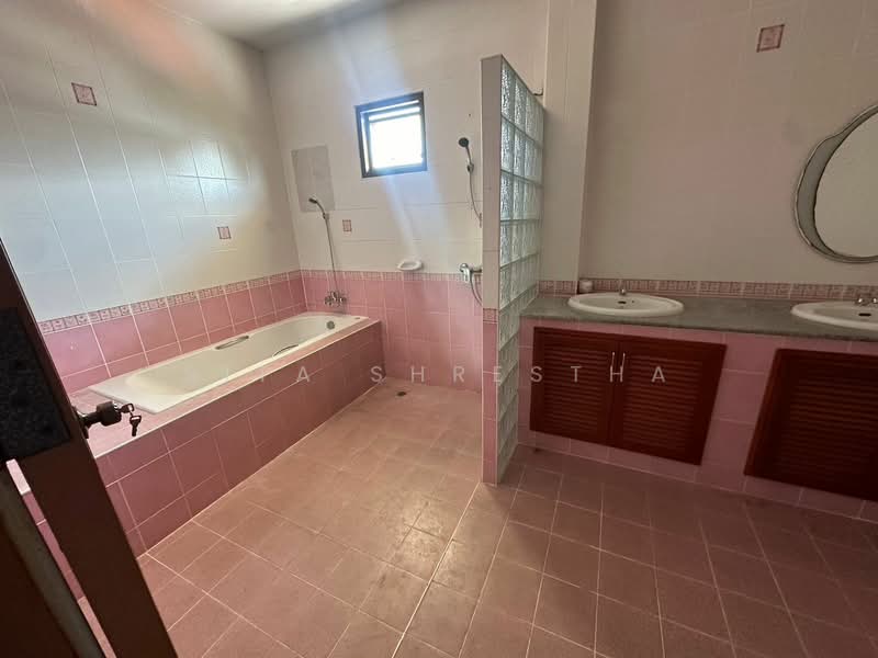 5-BR House, Chon Buri (Pattaya), Poong, Bang Lamung (Pattaya), Chon Buri (Pattaya), 5 Bedrooms, 495 sqm, Single Detached House For Sale, by Sita Shrestha, 500329864 - DDproperty.com
