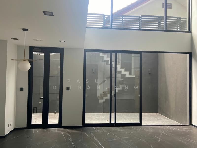 3-BR Townhouse, Bangkok, Din Daeng, Bangkok, 3 Bedrooms, 228 sqm, Townhouse For Rent, by Pasupit Ditbanjong, 500329908 - DDproperty.com