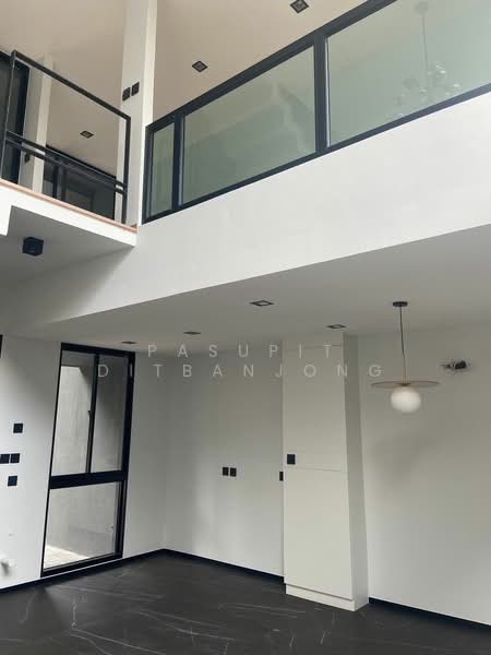 3-BR Townhouse, Bangkok, Din Daeng, Bangkok, 3 Bedrooms, 228 sqm, Townhouse For Sale, by Pasupit Ditbanjong, 500329912 - DDproperty.com