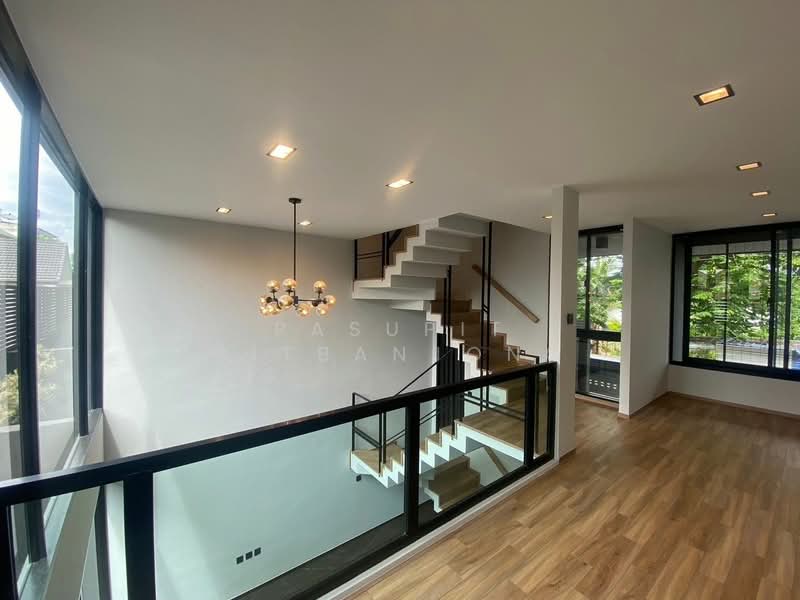 3-BR Townhouse, Bangkok, Din Daeng, Bangkok, 3 Bedrooms, 228 sqm, Townhouse For Sale, by Pasupit Ditbanjong, 500329912 - DDproperty.com