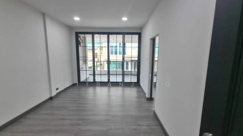 undefined, Bangkok, Khong Tan, Khlong Toei, Bangkok, 6 Bedrooms, 365 sqm, Townhouse For Rent, by Pasupit Ditbanjong, 500329927 - DDproperty.com