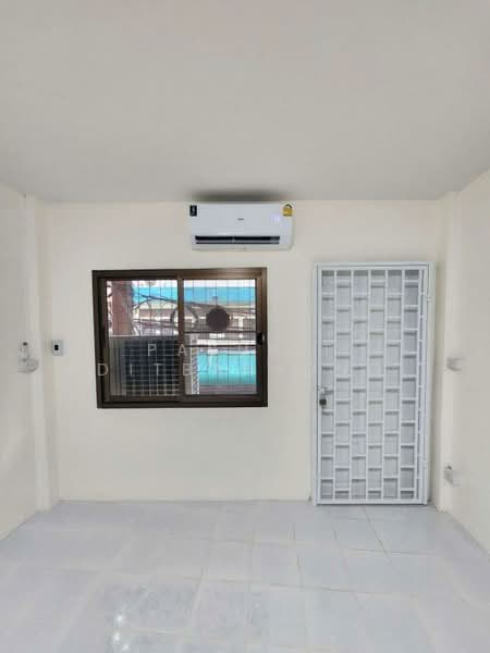 4-BR Townhouse, Bangkok, Chong Nonsi, Yan Nawa, Bangkok, 4 Bedrooms, 325 sqm, Townhouse For Sale, by Pasupit Ditbanjong, 500329953 - DDproperty.com