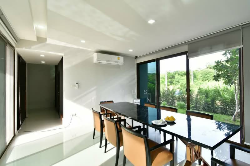 ขาย บ้านเขาใหญ่ สไตล์ Modern (วิวเขา 180 องศา) เนื้อที่ 204 ตร.วา 4 ห้องนอน 6 ห้องน้ำ มีสระว่ายน้ำ, Nakhon Ratchasima, เขาใหญ่, Nong Nam Sang, Pak Chong, Nakhon Ratchasima, 4 Bedrooms, 400 sqm, Villa For Sale, by TopLands of Thailand, 500329958 - DDproperty.com