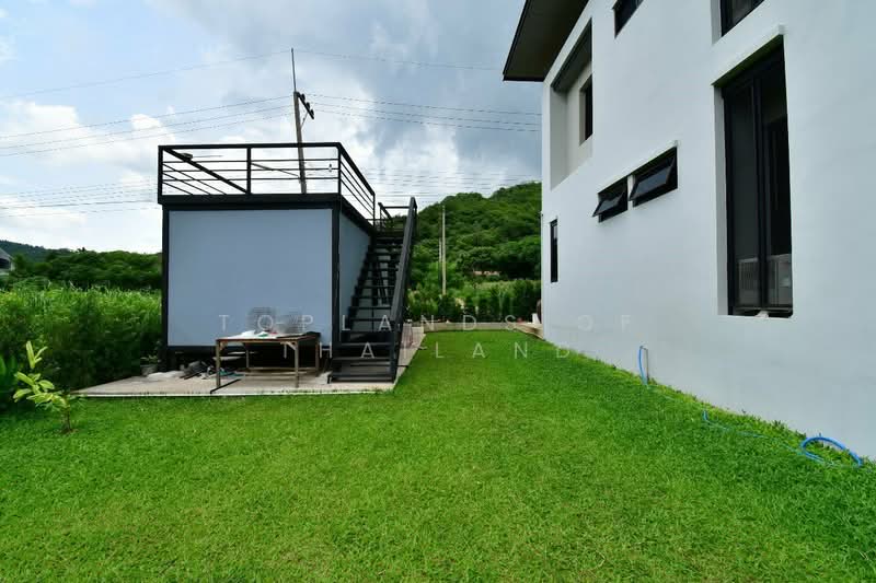 ขาย บ้านเขาใหญ่ สไตล์ Modern (วิวเขา 180 องศา) เนื้อที่ 204 ตร.วา 4 ห้องนอน 6 ห้องน้ำ มีสระว่ายน้ำ, นครราชสีมา, เขาใหญ่, หนองน้ำแดง, ปากช่อง, นครราชสีมา, 400 ตร.ม., วิลล่า ขาย, โดย TopLands of Thailand, 500329958 - DDproperty.com