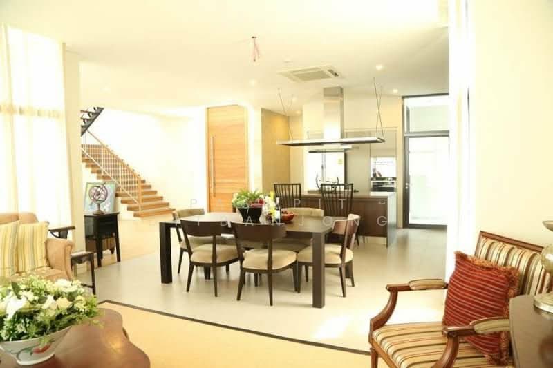4-BR House, Bangkok, Khlong Tan Nua, Watthana, Bangkok, 4 Bedrooms, 450 sqm, Single Detached House For Rent, by Pasupit Ditbanjong, 500329985 - DDproperty.com