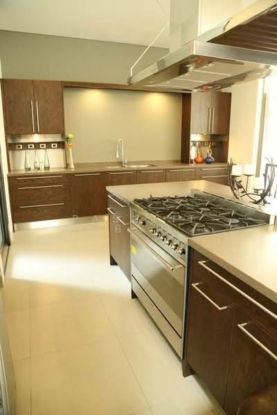 4-BR House, Bangkok, Khlong Tan Nua, Watthana, Bangkok, 4 Bedrooms, 450 sqm, Single Detached House For Rent, by Pasupit Ditbanjong, 500329985 - DDproperty.com