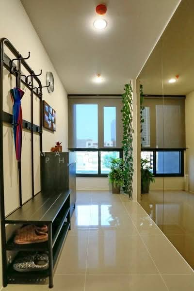 XT Huaikhwang, Bangkok, 244 Ratchadaphisek Road, Huai Khwang, Bangkok, 2 Bedrooms, 60 sqm, Condo For Rent, by Manapong Phromphitak, 500329992 - DDproperty.com