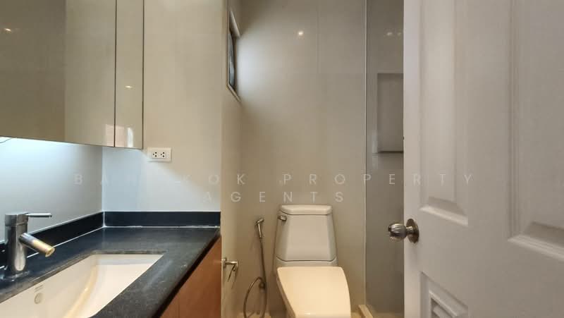 Baan Sawasdee, Bangkok, 42-1 Soi Sukhumvit 31, Khlongtoei Nua, Watthana, Bangkok, 3 Bedrooms, 378 sqm, Condo For Rent, by BANGKOK PROPERTY AGENTS, 500329994 - DDproperty.com