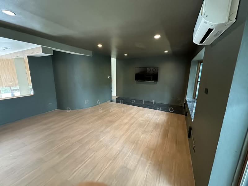3-BR Townhouse, Bangkok, Khong Tan, Khlong Toei, Bangkok, 3 Bedrooms, 400 sqm, Townhouse For Rent, by Pasupit Ditbanjong, 500330013 - DDproperty.com