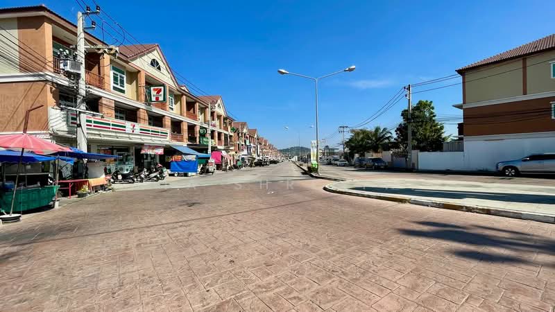 undefined, Chon Buri (Pattaya), Thung Suk La, Si Racha, Chon Buri (Pattaya), 3 Bedrooms, 222 sqm, Single Detached House For Sale, by Sita Shrestha, 500330023 - DDproperty.com