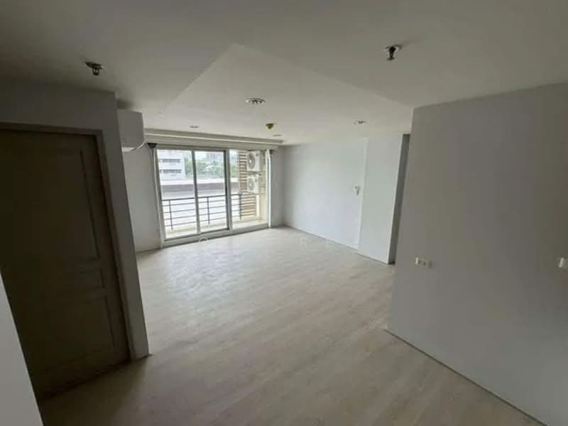 Resorta Yen-Akat, Bangkok, 270 87 Soi Amon, Chong Nonsi, Yan Nawa, Bangkok, 2 Bedrooms, 55 sqm, Condo For Sale, by One Re., 500330030 - DDproperty.com