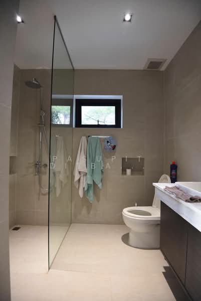 4-BR House, Bangkok, Samsen Nok, Huai Khwang, Bangkok, 4 Bedrooms, 300 sqm, Single Detached House For Rent, by Pasupit Ditbanjong, 500330031 - DDproperty.com