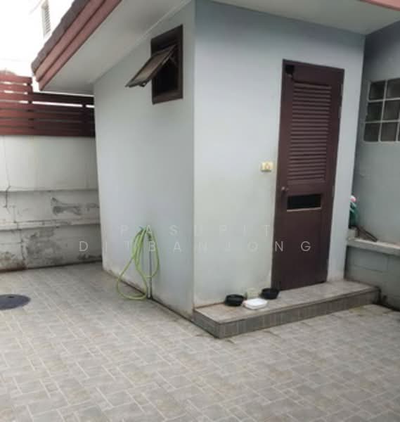 6-BR House, Bangkok, Samsen Nok, Huai Khwang, Bangkok, 6 Bedrooms, 400 sqm, Single Detached House For Sale, by Pasupit Ditbanjong, 500330069 - DDproperty.com