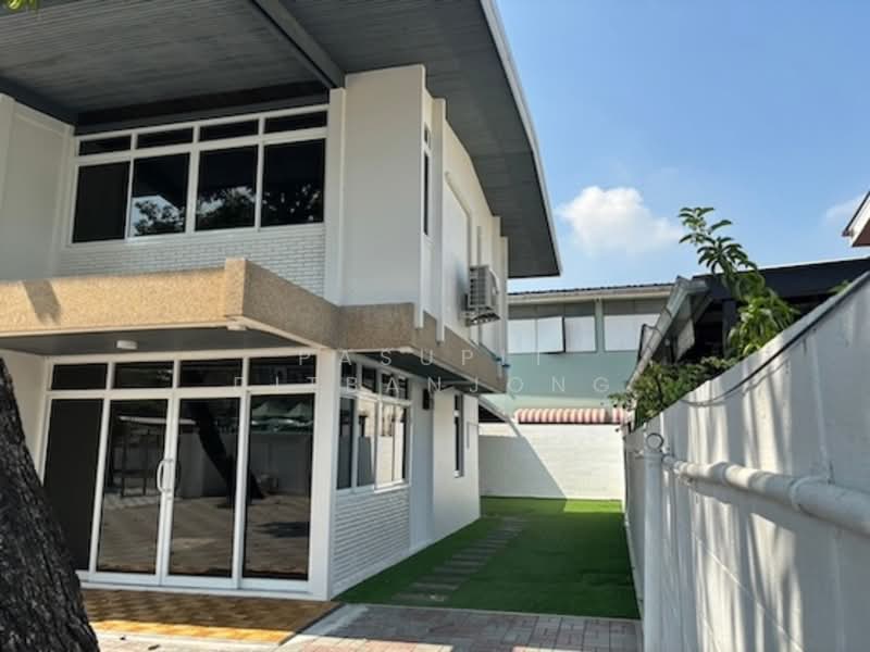 3-BR House, Bangkok, Din Daeng, Bangkok, 3 Bedrooms, 193 sqm, Single Detached House For Rent, by Pasupit Ditbanjong, 500330080 - DDproperty.com