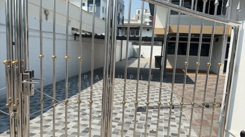 3-BR House, Bangkok, Din Daeng, Bangkok, 3 Bedrooms, 193 sqm, Single Detached House For Rent, by Pasupit Ditbanjong, 500330080 - DDproperty.com