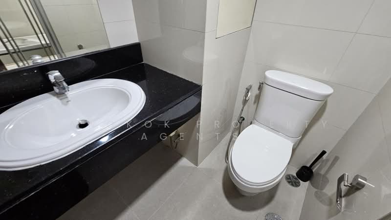 Baan Sukhumvit 14, Bangkok, 1/1 Soi Sukhumvit 14, Khlong Toei, Khlong Toei, Bangkok, 2 Bedrooms, 100 sqm, Condo For Rent, by BANGKOK PROPERTY AGENTS, 500330081 - DDproperty.com