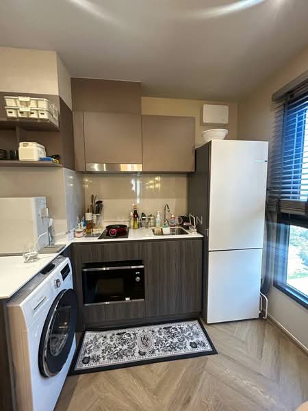 Life Phahon-Ladprao, Bangkok, 996 Phahonyothin Road, Jom Phon, Chatuchak, Bangkok, 2 Bedrooms, 43 sqm, Condo For Rent, by Manapong Phromphitak, 500330101 - DDproperty.com