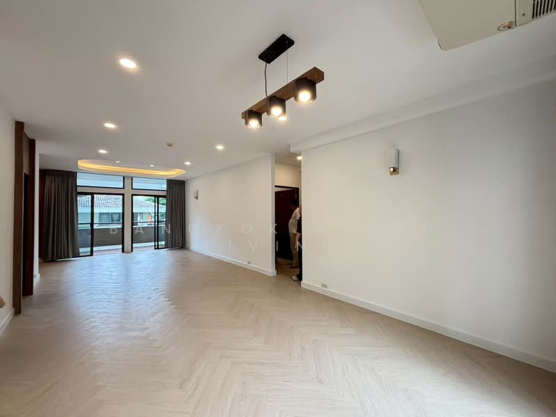 AA Court, Bangkok, 90 Sukhumvit 26, Khong Tan, Khlong Toei, Bangkok, 2 Bedrooms, 120 sqm, Condo For Rent, by Bangkok House Living, 500330103 - DDproperty.com