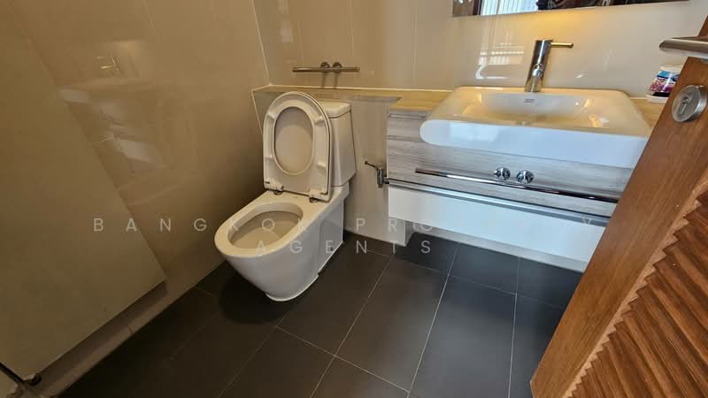 Chodtayakorn, Bangkok, Soi Sukhumvit 23, Khlongtoei Nua, Watthana, Bangkok, 4 Bedrooms, 245 sqm, Condo For Rent, by BANGKOK PROPERTY AGENTS, 500330113 - DDproperty.com