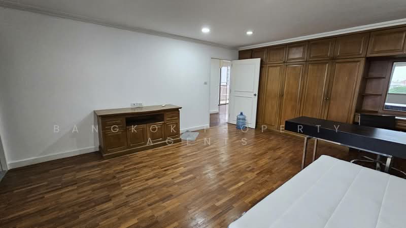 D.S. Tower 1 Sukhumvit 33, Bangkok, Soi Phrom Chit, Khlong Tan Nua, Watthana, Bangkok, 3 Bedrooms, 250 sqm, Condo For Rent, by BANGKOK PROPERTY AGENTS, 500330160 - DDproperty.com