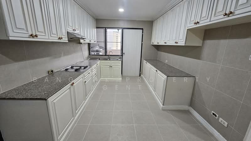 D.S. Tower 1 Sukhumvit 33, Bangkok, Soi Phrom Chit, Khlong Tan Nua, Watthana, Bangkok, 3 Bedrooms, 250 sqm, Condo For Rent, by BANGKOK PROPERTY AGENTS, 500330160 - DDproperty.com