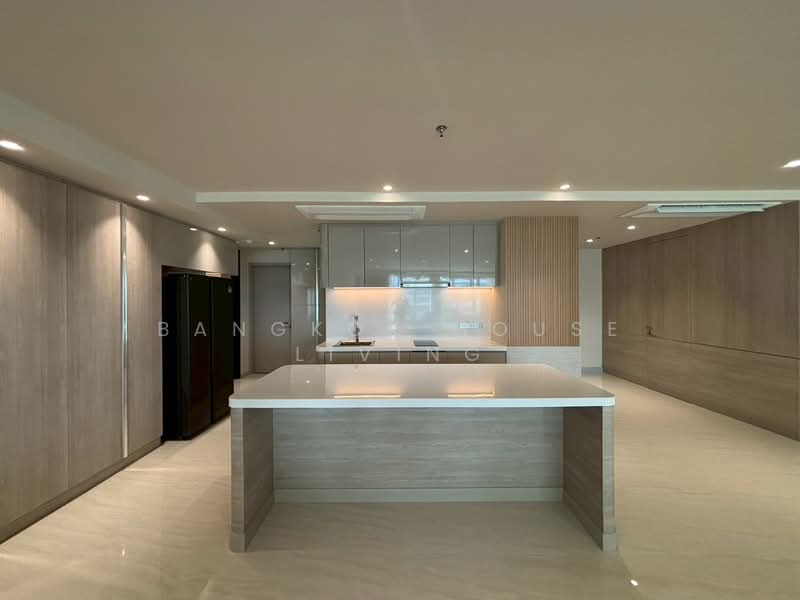 GM Serviced Apartment, Bangkok, 47 Soi Sukhumvit 20, Khlong Toei, Bangkok, 4 Bedrooms, 310 sqm, Condo For Rent, by Bangkok House Living, 500330163 - DDproperty.com
