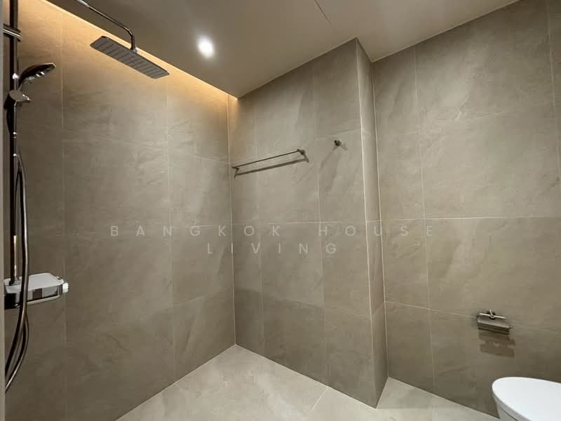 GM Serviced Apartment, Bangkok, 47 Soi Sukhumvit 20, Khlong Toei, Bangkok, 4 Bedrooms, 310 sqm, Condo For Rent, by Bangkok House Living, 500330163 - DDproperty.com