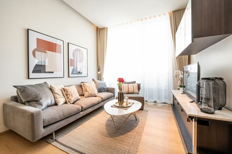 Saladaeng One, Bangkok, Sala Daeng 1 Alley, Silom, Bang Rak, Bangkok, 1 Bedroom, 51 sqm, Condo For Sale, by Komkrit  Arunvessased , 500330208 - DDproperty.com