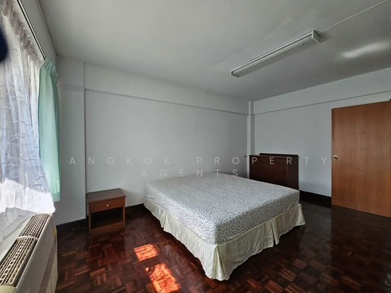 G.S.Mansion, Bangkok, 1 Sukhumvit 35 Alley, Khlong Tan Nua, Watthana, Bangkok, 2 Bedrooms, 180 sqm, Condo For Rent, by BANGKOK PROPERTY AGENTS, 500330220 - DDproperty.com