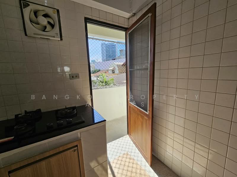 G.S.Mansion, Bangkok, 1 Sukhumvit 35 Alley, Khlong Tan Nua, Watthana, Bangkok, 2 Bedrooms, 180 sqm, Condo For Rent, by BANGKOK PROPERTY AGENTS, 500330220 - DDproperty.com