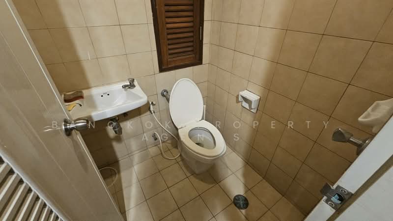 Insaf Tower, Bangkok, 26 Soi Sukhumvit 13, Bang Bon, Bangkok, 3 Bedrooms, 200 sqm, Condo For Rent, by BANGKOK PROPERTY AGENTS, 500330355 - DDproperty.com
