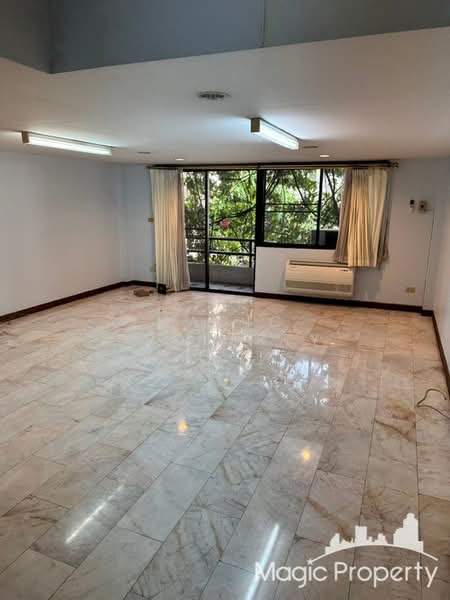 4-Story Townhome in Soi Thonglor 7 For Rent, Bangkok, Khlong Tan Nua, Watthana, Bangkok, 6 Bedrooms, 450 sqm, Townhouse For Rent, by Magic Property, 500330443 - DDproperty.com
