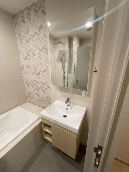 Oka Haus Sukhumvit 36, Bangkok, 3399 Rama 4 Road, Khong Tan, Khlong Toei, Bangkok, 1 Bedroom, 35 sqm, Condo For Rent, by Agentbkk, 500330451 - DDproperty.com