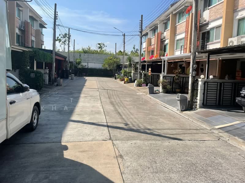 Town Plus Kaset - Nawamin, Bangkok, Klong Lamcheak Road, Nuan Chan, Bueng Kum, Bangkok, 3 Bedrooms, 138 sqm, Townhouse For Sale, by Thanachot Khantigamongun, 500330453 - DDproperty.com