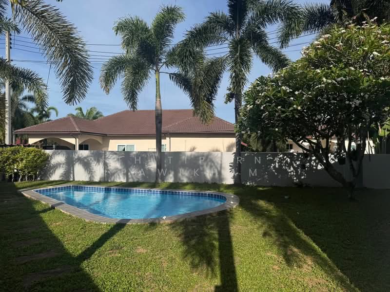 3-BR Villa, Chon Buri (Pattaya), Poong, Bang Lamung (Pattaya), Chon Buri (Pattaya), 3 Bedrooms, 159 sqm, Villa For Sale, by Thitiporn Pawikham, 500330458 - DDproperty.com