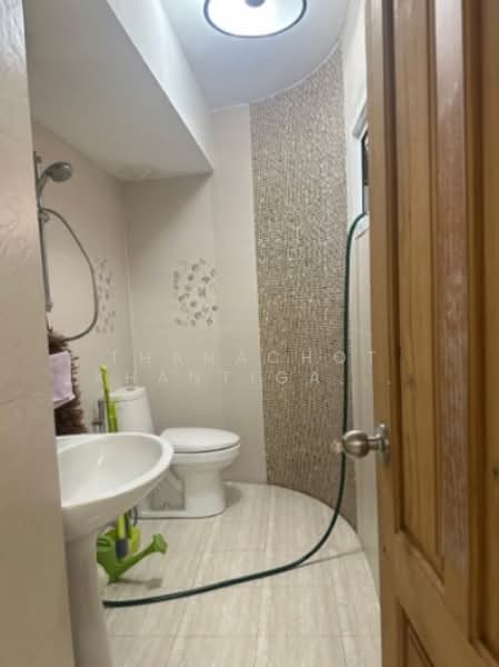 ITF Silom Palace : ไอทีเอฟ สีลม พาเลส, กรุงเทพ, 160 ซอย นราธิวาสราชนครินทร์ 1, สุริยวงศ์, บางรัก, กรุงเทพ, 46 ตร.ม., คอนโด ให้เช่า, โดย Thanachot Khantigamongun, 500330467 - DDproperty.com