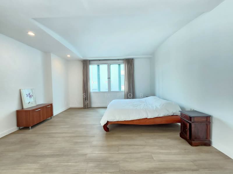 The Verandah, Bangkok, Soi Sukhumvit 23, Khlongtoei Nua, Watthana, Bangkok, 4 Bedrooms, 350 sqm, Condo For Rent, by Sompob Buaparungsri, 500330578 - DDproperty.com