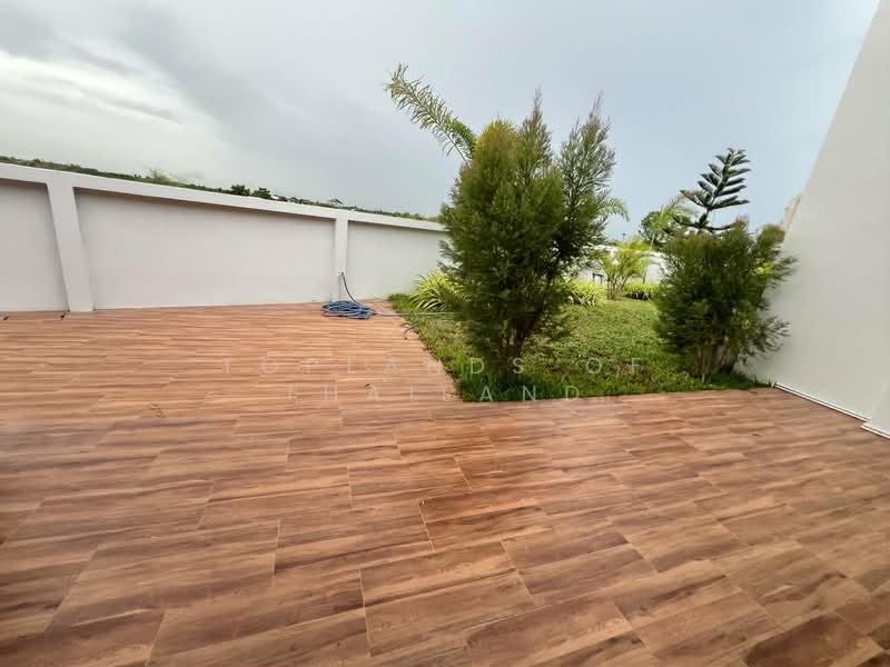 ขาย Pool Villa ชะอำ จ.เพชรบุรี (มีระเบียงดาดฟ้า ชมวิว และ Party) ทำเลส่วนตัว 126 ตร.วา 377 ตร.ม, เพชรบุรี, นายาง, ชะอำ, เพชรบุรี, 377 ตร.ม., วิลล่า ขาย, โดย TopLands of Thailand, 500330624 - DDproperty.com