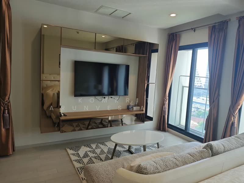 Noble Ploenchit, Bangkok, 1035 Ploenchit Road, Lumphini, Pathum Wan, Bangkok, 1 Bedroom, 48 sqm, Condo For Sale, by Komkrit Arunvessased , 500330626 - DDproperty.com