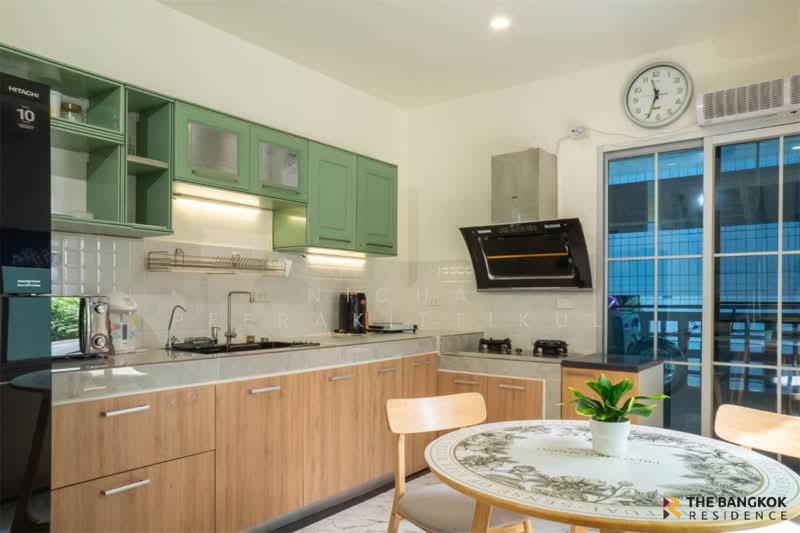Townhouse Area Ladprao, Bangkok, Khlong Chan, Bang Kapi, Bangkok, 4 Bedrooms, 160 sqm, Townhouse For Rent, by Nicha Peerakittikul, 500330701 - DDproperty.com