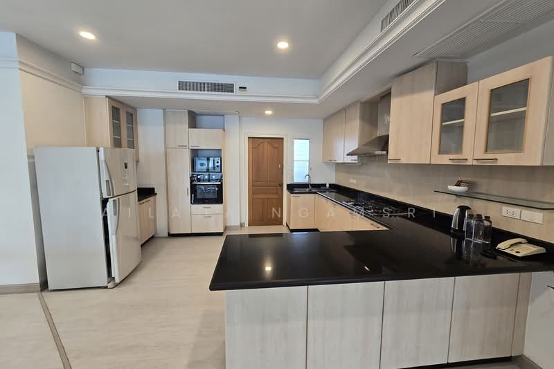 Chaidee Mansion, Bangkok, 75-7 Soi Sukhumvit 11, Khlongtoei Nua, Watthana, Bangkok, 2 Bedrooms, 300 sqm, Condo For Rent, by Ailada Ngamsri, 500330708 - DDproperty.com