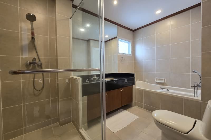 Chaidee Mansion, Bangkok, 75-7 Soi Sukhumvit 11, Khlongtoei Nua, Watthana, Bangkok, 2 Bedrooms, 300 sqm, Condo For Rent, by Ailada Ngamsri, 500330708 - DDproperty.com