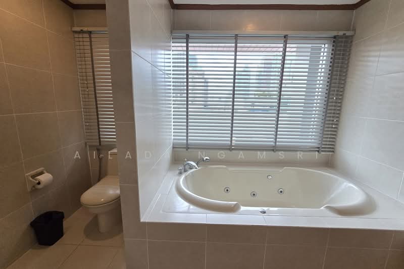 Chaidee Mansion, Bangkok, 75-7 Soi Sukhumvit 11, Khlongtoei Nua, Watthana, Bangkok, 2 Bedrooms, 300 sqm, Condo For Rent, by Ailada Ngamsri, 500330708 - DDproperty.com