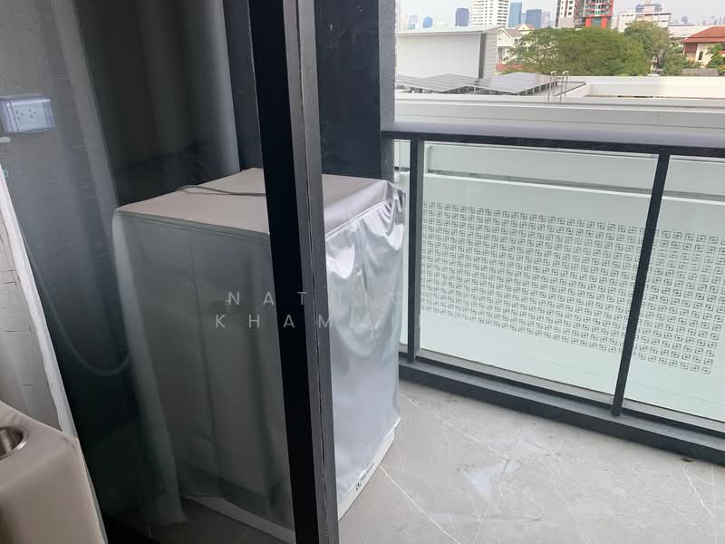 Regal Sathon-Naradhiwas, Bangkok, Naradhiwas Rajanagarindra Road, Thung Maha Mek, Sathon, Bangkok, 1 Bedroom, 35 sqm, Condo For Rent, by Natnicha Khamvilai, 500330885 - DDproperty.com