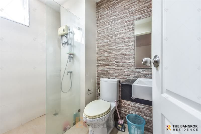 Simantra Ladprao 71, Bangkok, Soi Nak Niwat 21 Nak Niwat Road (Lat Phrao 71), Lat Phrao, Bangkok, 3 Bedrooms, 195 sqm, Single Detached House For Sale, by Sirirut Havee Akehurst, 500330945 - DDproperty.com